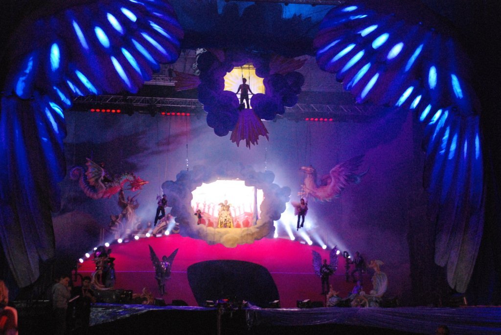 Life Ball 2011 Opera Stage Design for G. F. Hndel: Rinaldo